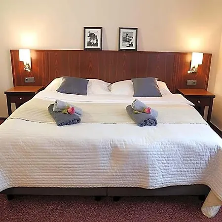 Grohmann 4* Adamov (Moravia-Silesia)